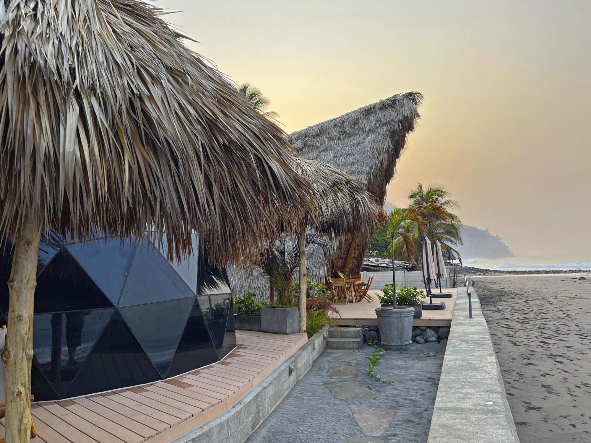 אל זונטה Almare Zonte - Beachfront Glamping Hotel מראה חיצוני תמונה